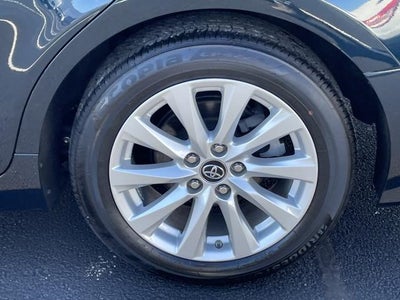 2019 Toyota Camry LE Auto (Natl)