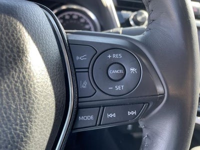 2019 Toyota Camry SE Auto (Natl)