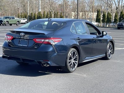 2019 Toyota Camry SE Auto (Natl)