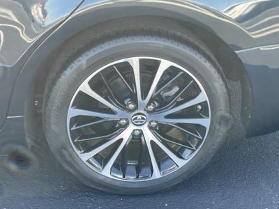 2019 Toyota Camry SE Auto (Natl)