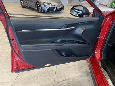 2019 Toyota Camry SE Auto (Natl)