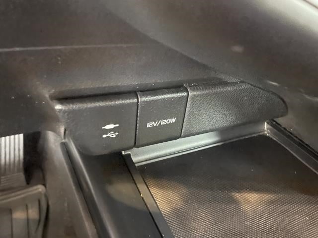 2019 Toyota Camry SE Auto (Natl)