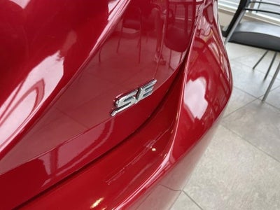 2019 Toyota Camry SE Auto (Natl)