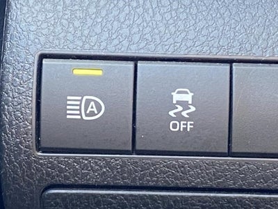 2019 Toyota Camry SE Auto (Natl)