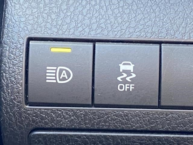 2019 Toyota Camry SE Auto (Natl)