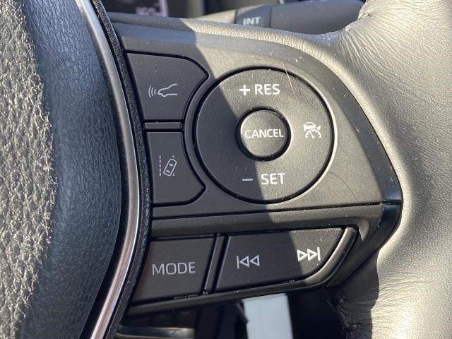 2019 Toyota Camry SE Auto (Natl)