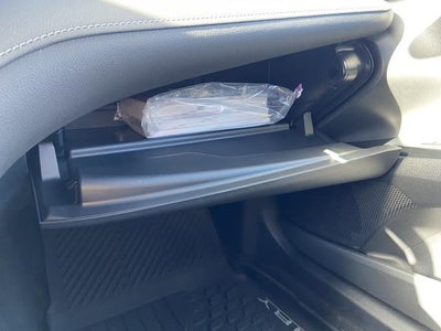 2019 Toyota Camry SE Auto (Natl)