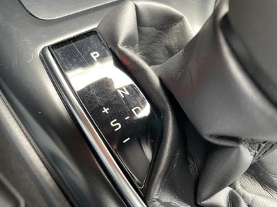 2019 Toyota Camry SE Auto (Natl)