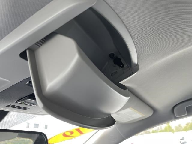 2019 Toyota Camry SE Auto (Natl)