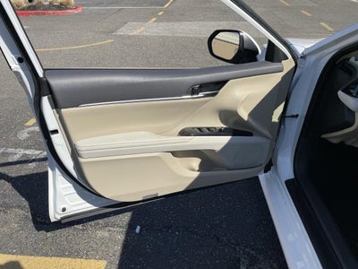 2019 Toyota Camry XLE Auto (Natl)