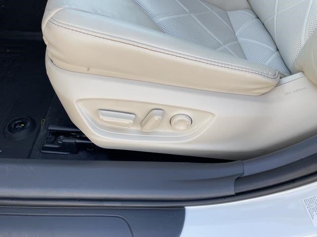 2019 Toyota Camry XLE Auto (Natl)