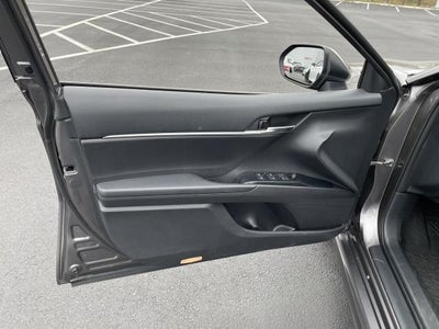 2019 Toyota Camry Hybrid SE CVT (Natl)