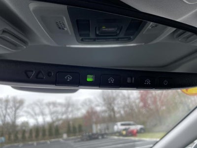 2019 Toyota Camry Hybrid SE CVT (Natl)