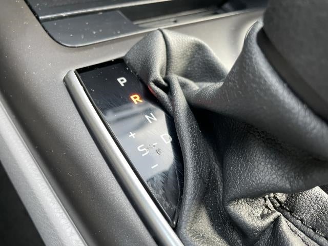 2022 Toyota Camry LE Auto (Natl)