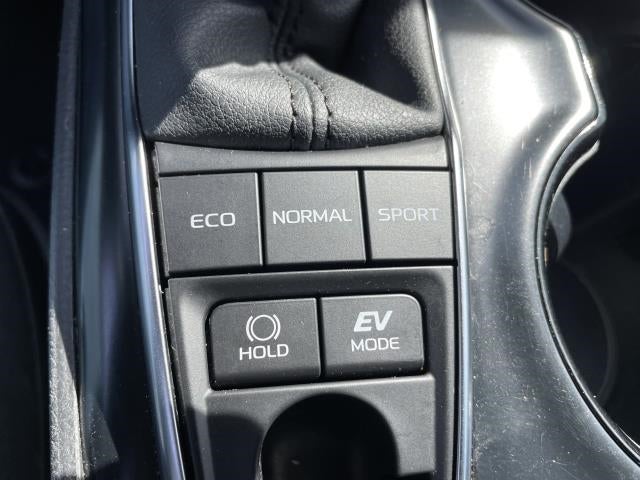 2020 Toyota Camry Hybrid LE CVT (Natl)