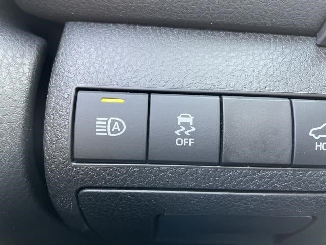 2020 Toyota Camry Hybrid LE CVT (Natl)