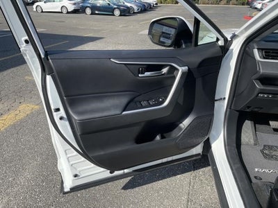 2021 Toyota RAV4 Hybrid XLE AWD (Natl)