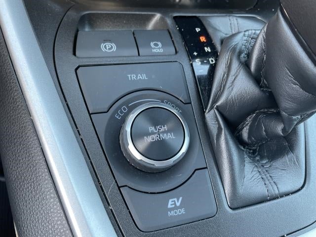 2021 Toyota RAV4 Hybrid XLE AWD (Natl)