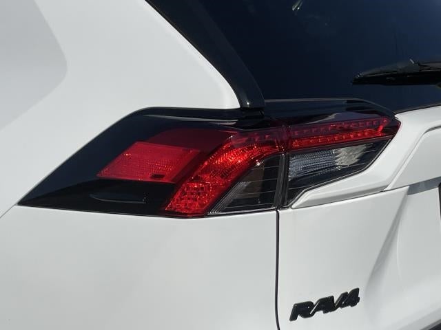 2021 Toyota RAV4 Hybrid XLE AWD (Natl)