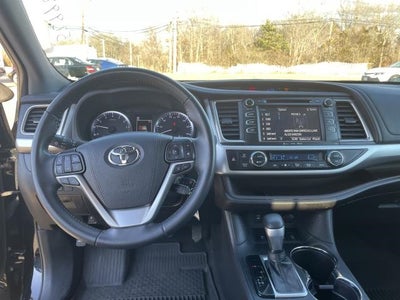 2019 Toyota Highlander LE Plus V6 AWD (Natl)
