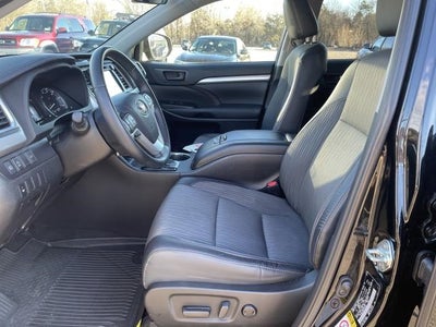 2019 Toyota Highlander LE Plus V6 AWD (Natl)