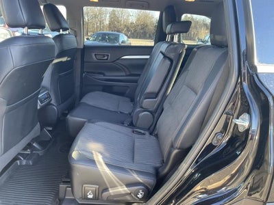 2019 Toyota Highlander LE Plus V6 AWD (Natl)