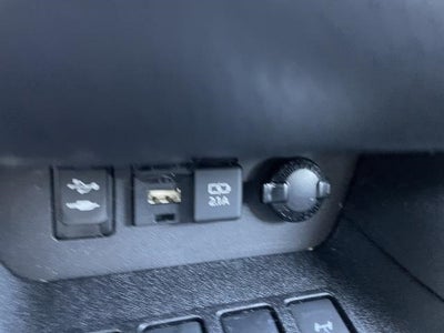 2019 Toyota Highlander LE Plus V6 AWD (Natl)