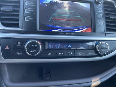 2019 Toyota Highlander LE Plus V6 AWD (Natl)