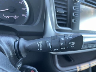 2019 Toyota Highlander LE Plus V6 AWD (Natl)