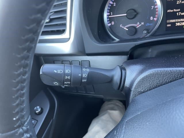 2019 Toyota Highlander LE Plus V6 AWD (Natl)