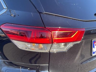 2019 Toyota Highlander LE Plus V6 AWD (Natl)