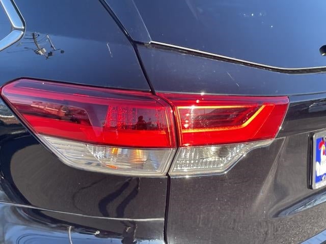 2019 Toyota Highlander LE Plus V6 AWD (Natl)