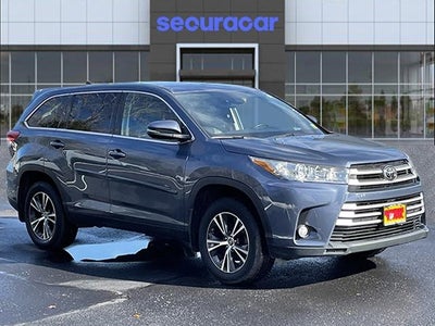 2019 Toyota Highlander LE V6 AWD (Natl)