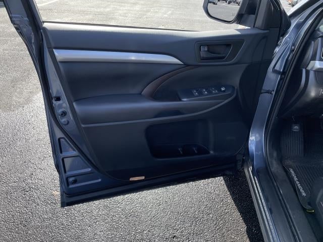 2019 Toyota Highlander LE V6 AWD (Natl)