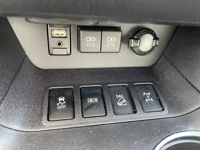 2019 Toyota Highlander LE V6 AWD (Natl)