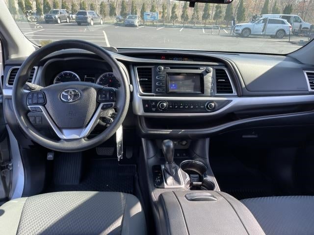 2019 Toyota Highlander LE V6 AWD (Natl)