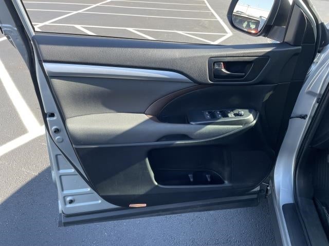 2019 Toyota Highlander LE V6 AWD (Natl)