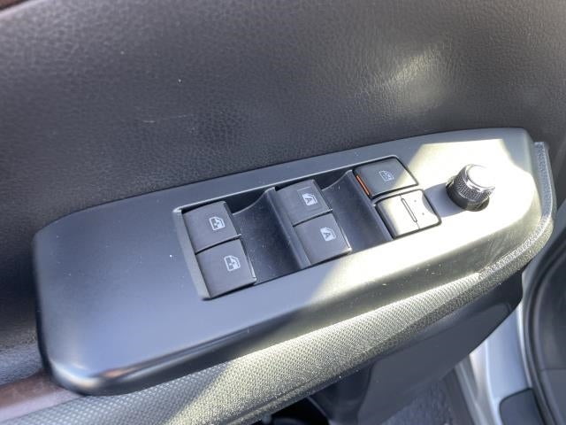 2019 Toyota Highlander LE V6 AWD (Natl)