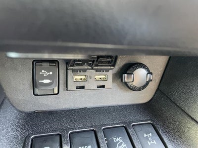 2019 Toyota Highlander LE V6 AWD (Natl)