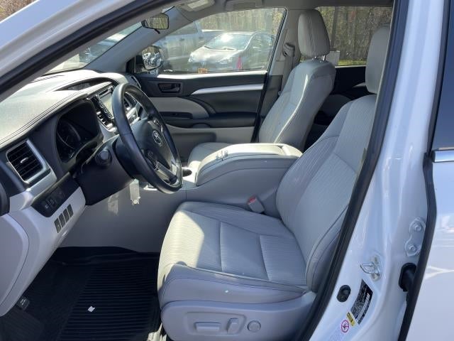 2019 Toyota Highlander LE V6 AWD (Natl)