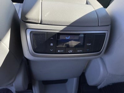 2019 Toyota Highlander LE V6 AWD (Natl)