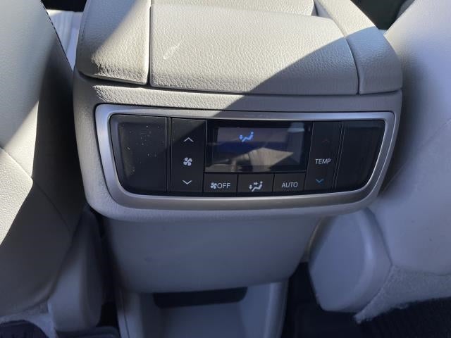 2019 Toyota Highlander LE V6 AWD (Natl)