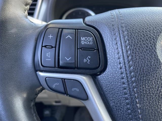 2019 Toyota Highlander LE V6 AWD (Natl)