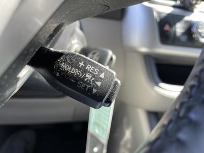 2019 Toyota Highlander LE V6 AWD (Natl)