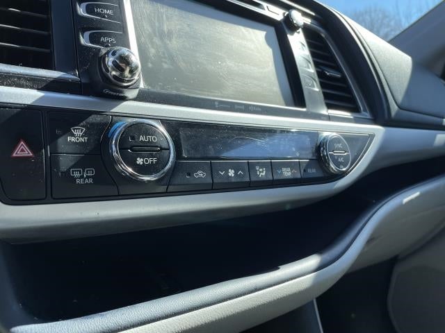 2019 Toyota Highlander LE V6 AWD (Natl)