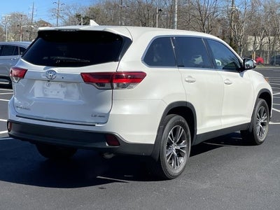2019 Toyota Highlander LE V6 AWD (Natl)