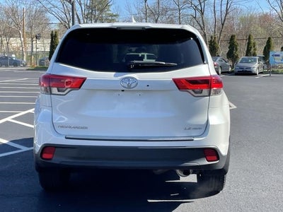 2019 Toyota Highlander LE V6 AWD (Natl)