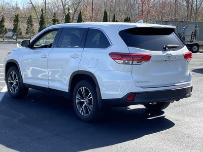 2019 Toyota Highlander LE V6 AWD (Natl)