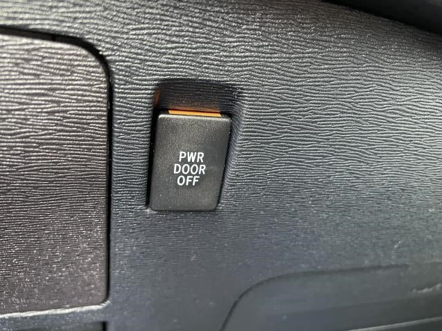 2016 Toyota Sienna 5dr 7-Pass Van Ltd AWD (Natl)