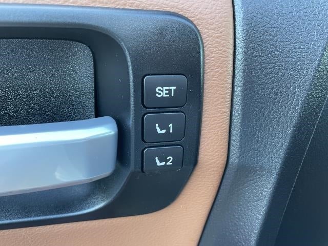 2020 Toyota Sequoia Platinum 4WD (Natl)